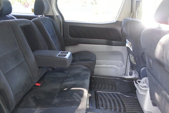 Runaway Bay Airport Transfer - In-Depth Review of the Runaway Bay Airport Transfer