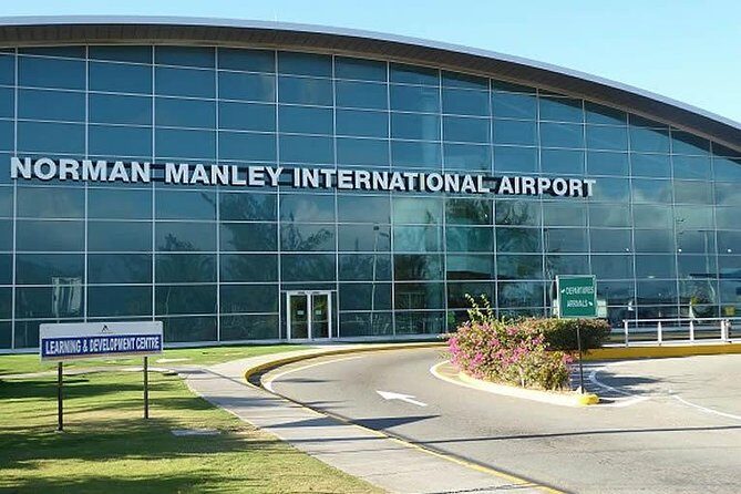Runaway Bay Hotels Private Roundtrip Airport Transfer from Kingston Airport(KIN) - A Detailed Look at the Kingston to Runaway Bay Transfer