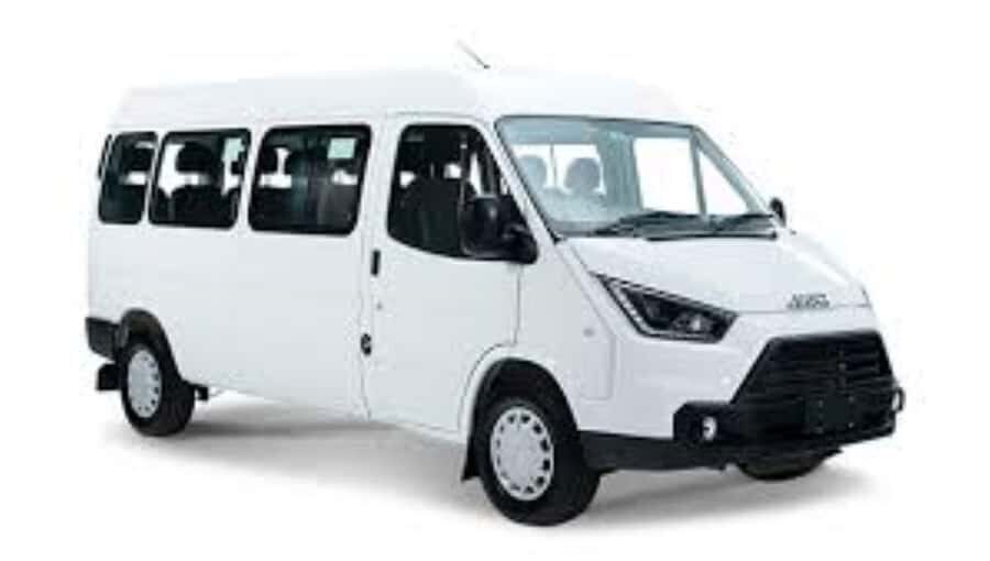 Sacsayhuaman: The heart of Cusco, where history vibrates. - The Location and Accessibility