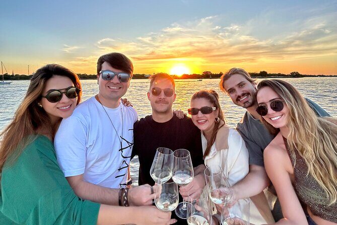 Sailing cruise with premium wine in Buenos Aires - Frequently Asked Questions