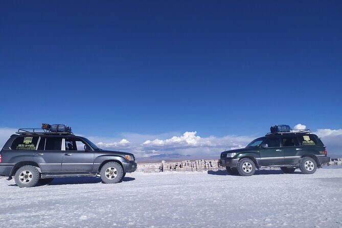 Salar de Uyuni with lodging - 3 full days - With lagoons - A Deep Dive into the Salar de Uyuni Tour