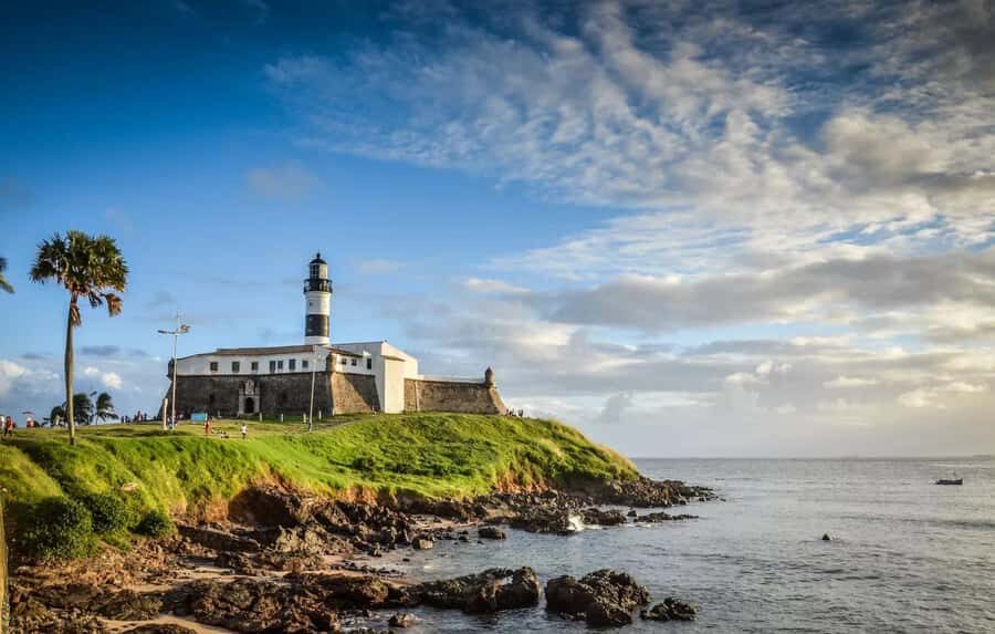Salvador: CityTour Pelourinho, Lacerda Elevator, and Beaches - The Lacerda Elevator and Spectacular Views