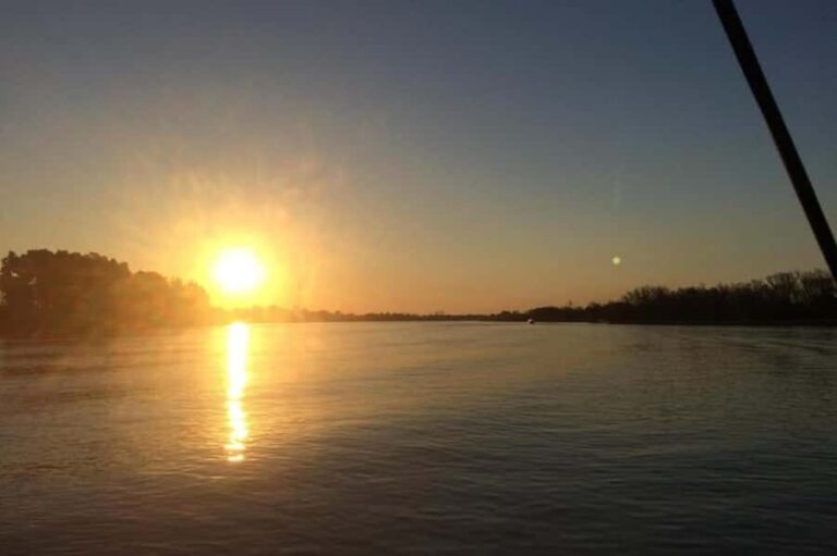 San Fernando: Sailing on Rio de la Plata with wine and Tango - What’s Included and How It Enhances the Experience