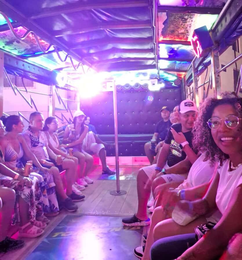 Santa Marta: Rumba en Chiva con animador a bordo y Espuma! - A Closer Look at the Santa Marta Rumba en Chiva Experience