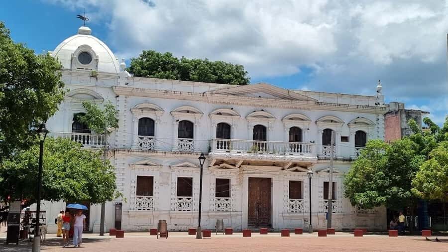 SANTAMARTA: Panoramic CITY TOUR of History and Culture, in Chiva - A Detailed Look at the Santa Marta Chiva Tour