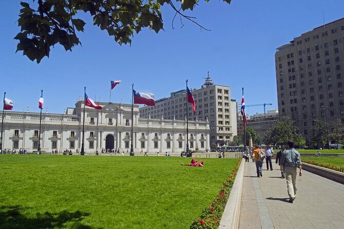 Santiago de Chile Private Walking Tour-5 Hours with Hotel Pick-up - What Makes This Tour Stand Out?