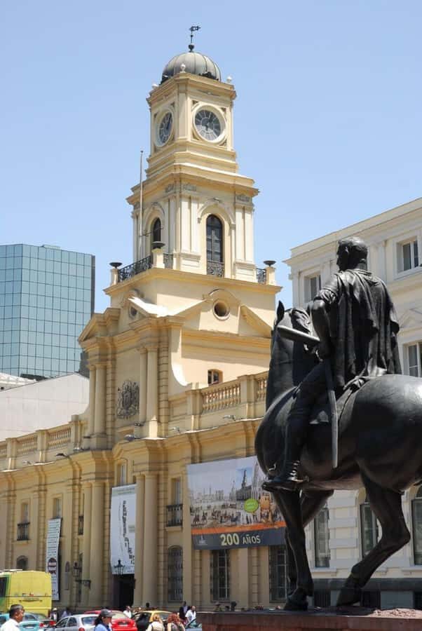 Santiago: Guided City Tour through the historic center of Santiago - Practical Details and What to Expect