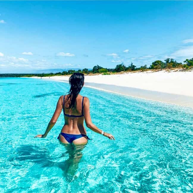 Santo Domingo: Bahia de las Aguilas VIP Paradise  2 Days All-Inclusive - Frequently Asked Questions