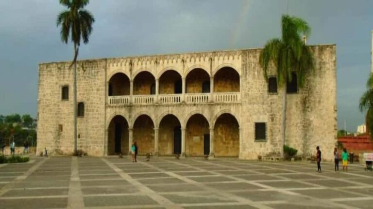 Santo Domingo: Los Tres Ojos, Faro a Colón & Colonial Zone - Who Will Love This Tour?