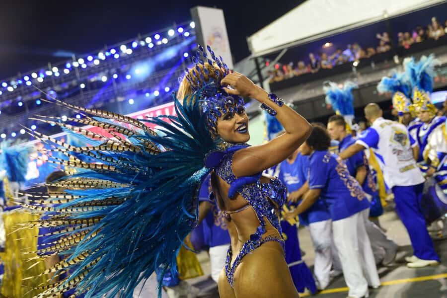 São Paulo Carnival Seating with Food, Drinks, & Transfer - Why This Tour Stands Out