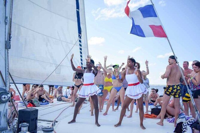 Saona Island Catamaran Adventure with Free Food and Transportation - Practical Tips for Making the Most of This Tour