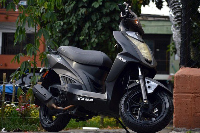 Scooter 125cc motorcycle rental in Medellin - Detailed Review of the Scooter Rental in Medellin