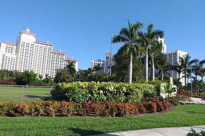 Shared Shuttle Hotels in Cable Beach - Key Points