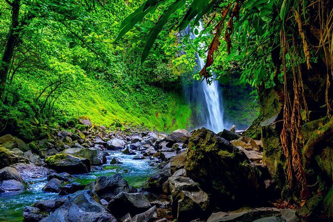 Shared Shuttle Puerto Viejo to Arenal - FAQ