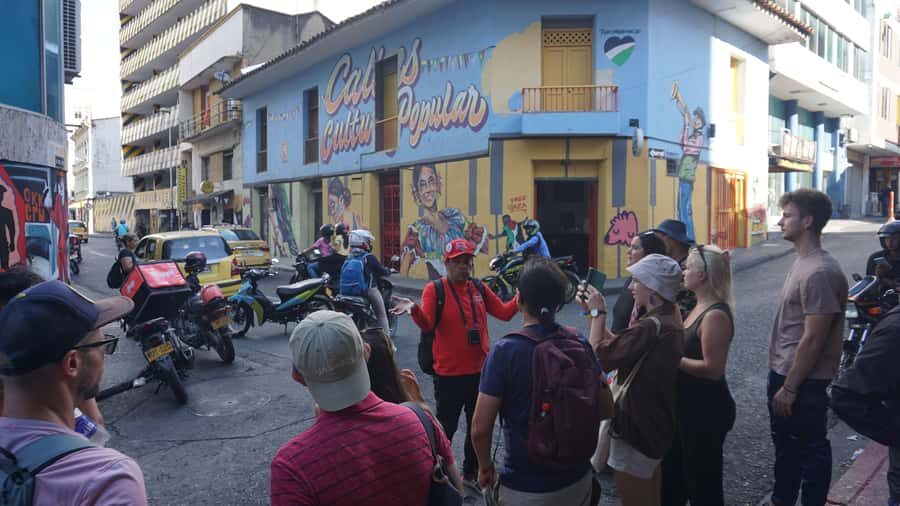 Shared Tour Cali's Salsa, Graffiti & Resistance Experience - Who Will Love This Tour?