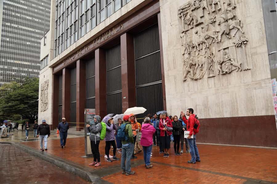 Shared Tour Colombian Conflict War, Drug Trafficking & Peace - Key Points