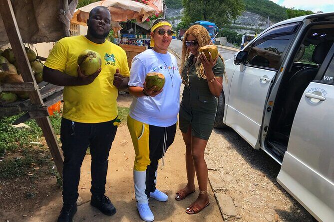 Sightseeing and Shopping Tour in Montego bay - FAQs