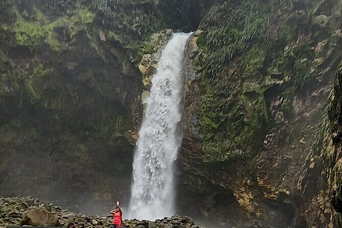 SJO Airport TO La Fortuna Arenal Hotels Private Transfer One Way - Frequently Asked Questions (FAQs)