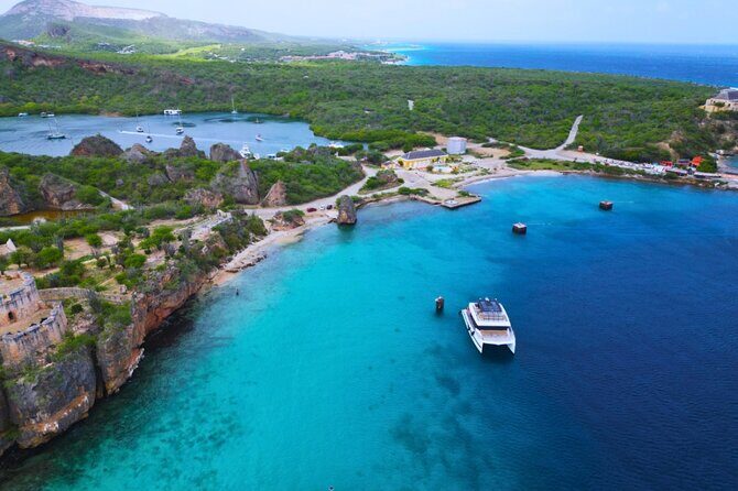 Snorkel Trip on a Catamaran Yacht All Inclusive Experience