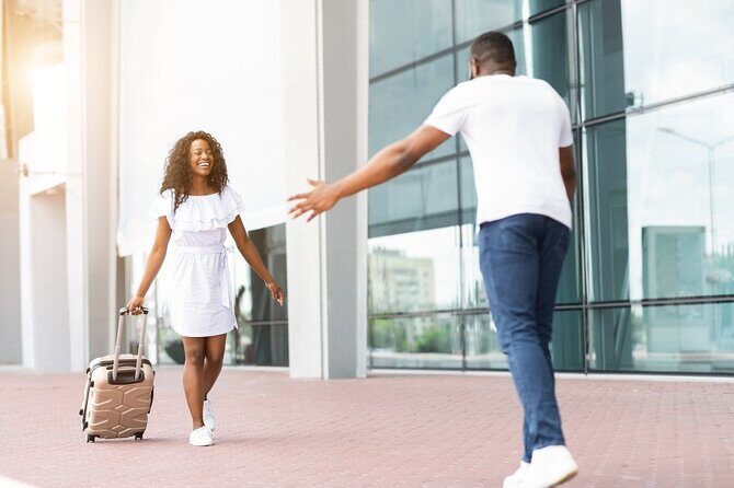 St. Maarten Private RED CARPET Airport pick up and transfers - The Experience: From Landing to Hotel