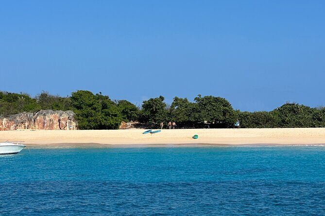 St Martin Gd Case Private cruise: dinner and night in Tintamarre - An In-Depth Look at the Experience