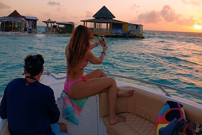 Sunrise Experience on a Luxury Boat in San Andres Islands - Discovering the Sunrise Experience on a Luxury Boat in San Andres