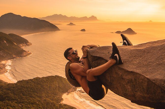 Sunrise in the Telegraph Stone - photos and expert guide - An in-depth look at the Sunrise in the Telegraph Stone Tour