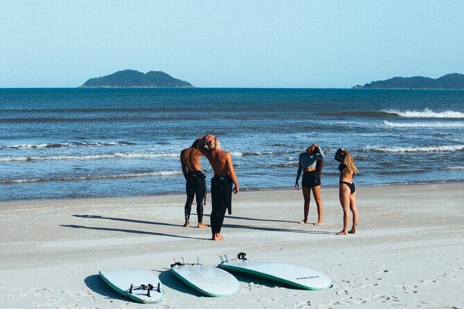 Surf Lesson with Qualified Instructor in Florianópolis - Who Would Love This Experience