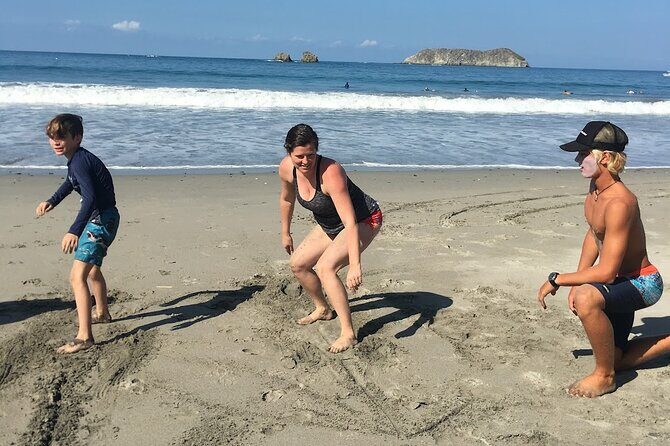 Surf lessons at Manuel Antonio Beach - An In-Depth Look at Surf Lessons at Manuel Antonio Beach