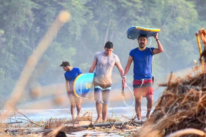 Surf Lessons For All Levels - The Experience of Small-Group Instruction