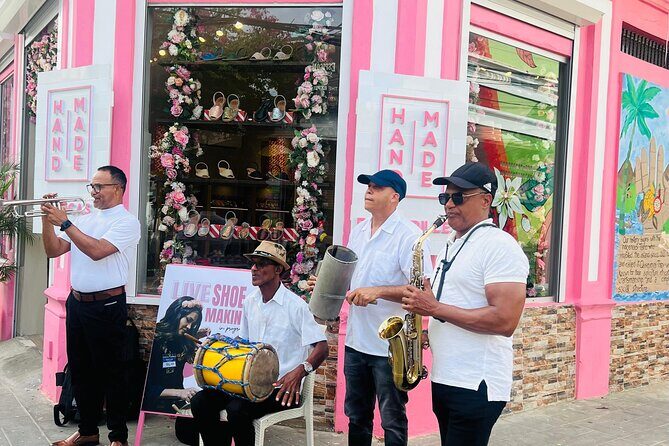 The piña colada experience - A Closer Look at the Piña Colada Experience