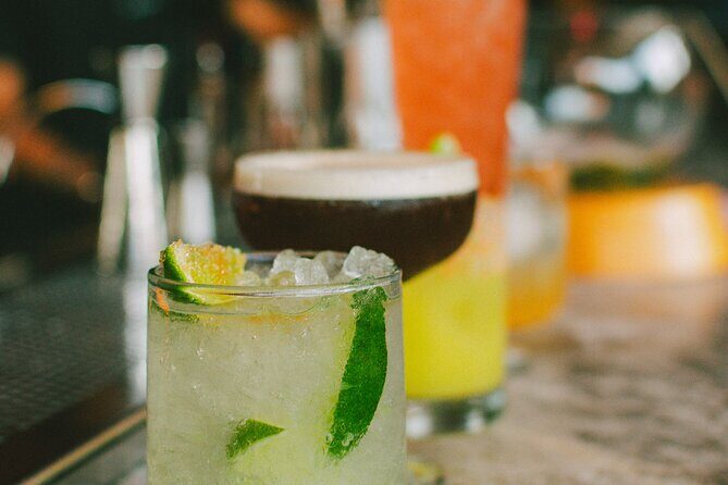 Thursday Night Bar Crawl in Cartagena, Colombia - An In-Depth Look at the Cartagena Thursday Night Bar Crawl