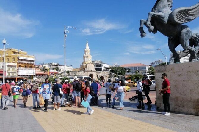 Tour 5 islands in Cartagena with snorkeling, lunch Charm Island - Who Is This Tour Best Suited For?