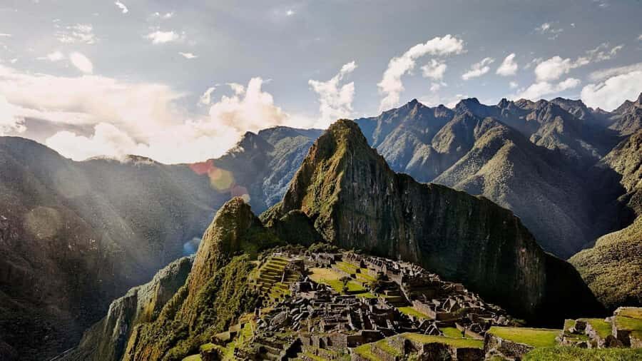 Tour 9D: Lima - Machu Picchu - Lake Titicaca - Nazca - Ica - The Practical Side: Transportation, Guides, and Value