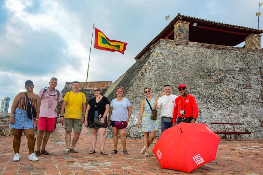 Tour Compartido al Castillo San Felipe de Barajas Cartagena - Who Would Love This Tour?