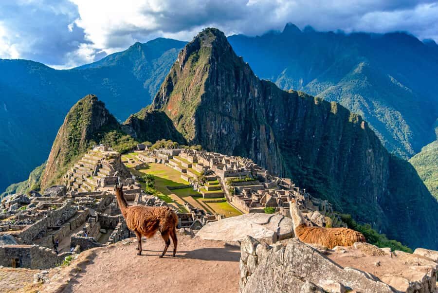 Tour Machu Picchu + Mountain of Huayna Picchu 2 days - Authentic Experiences and Traveler Insights