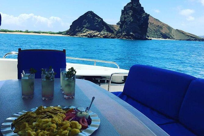 Tour to Bartolome Island + Bahia Sulivan - Who Will Love This Tour?