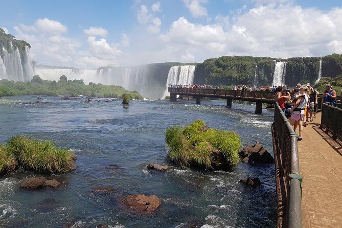 Tour to Iguazu Falls Brazil with visit at the Bird Park - A Closer Look at the Tour Itinerary