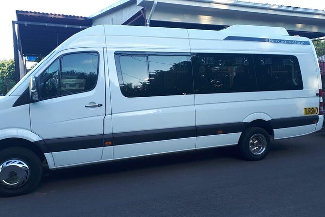 Transport Waldorf Astoria to Liberia Airport Guanacaste - Who should consider this transfer?