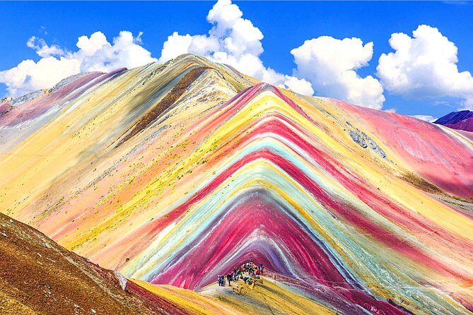 Travel Tour to Rainbow Mountain Vinicunca - An In-Depth Look at the Rainbow Mountain Tour