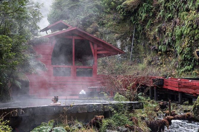 Trekking Mirador el volcano + Geometric hot springs - A Deep Dive into the Experience