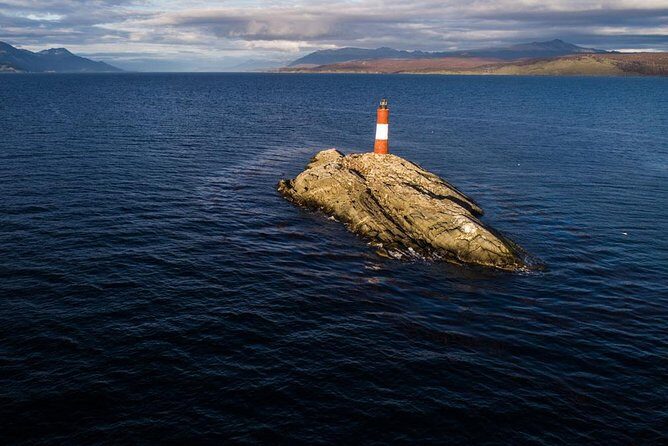 USHUAIA: Beagle Channel Navigation - Isla de los Lobos and Descent at Bridges Islands - A Deep Dive into the Experience