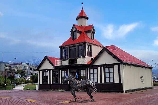 Ushuaia Walking Tour with Tastings of Tierra del Fuego - Who Should Consider This Tour?