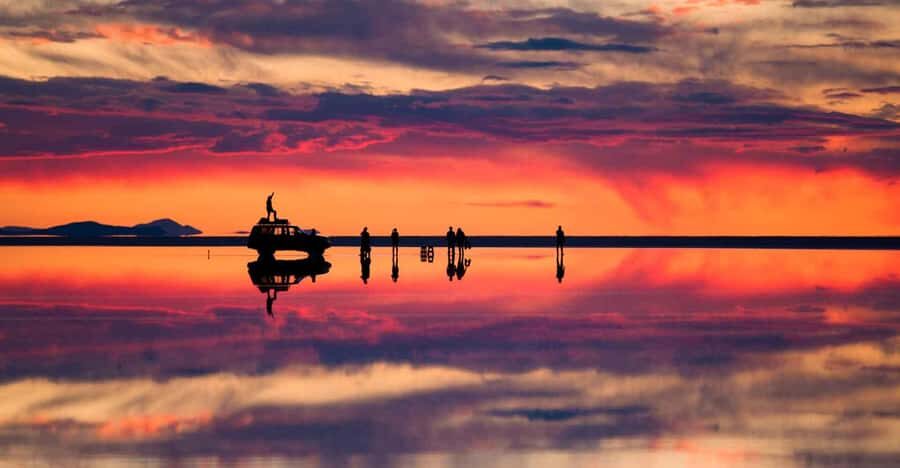 Uyuni: Night of the Stars + 4 Star Salt Hotel | Private | - An In-Depth Look at the Uyuni Salt Flats Tour