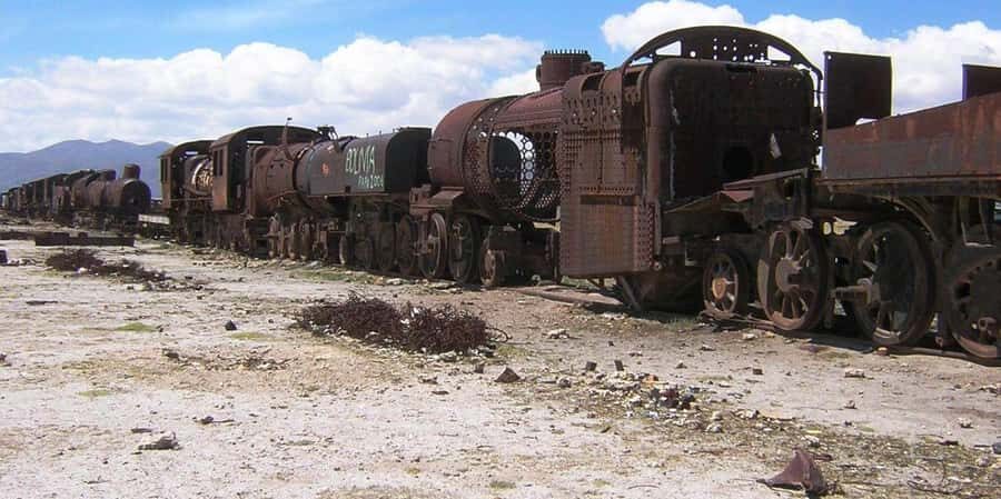 Uyuni: Train Cemetery, Colchani, and Salar de Uyuni Tour - Practical Details and What to Keep in Mind