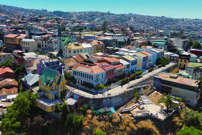 Valparaiso Port and Vina del Mar Full-Day Tour from Santiago - Exploring Viña del Mar: Beaches, Architecture, and Fun