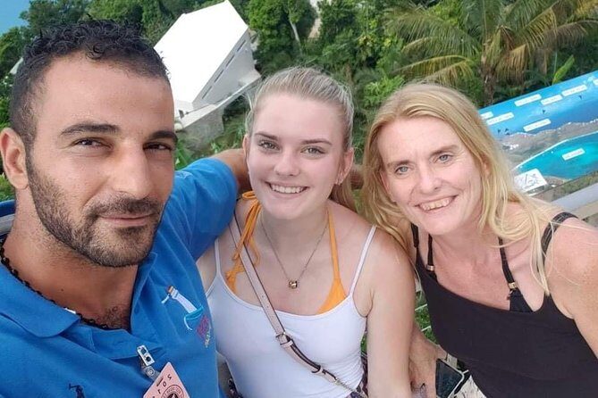 Vi Top Taxi & Tours -Airport Transfer to Bolongo Bay/ Limetree - A Closer Look at This Airport Transfer Service