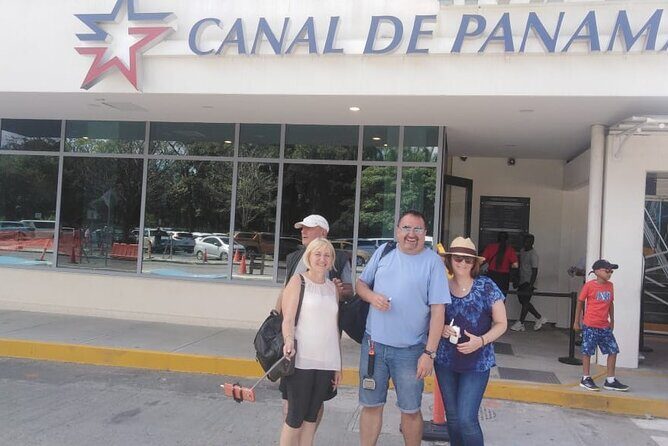 Visit Miraflores Locks and Casco Antiguo - Frequently Asked Questions