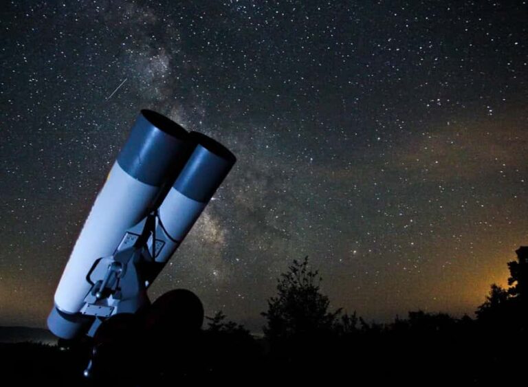 Visit to the Planetarium Cusco | Observation in telescopes | - A Deeper Look at the Cusco Planetarium Experience