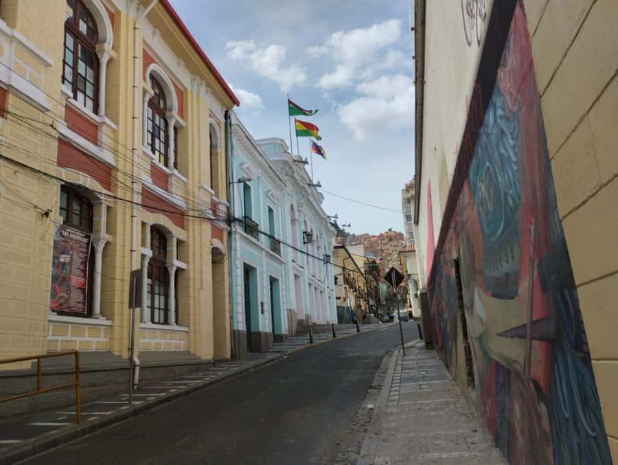 Walking city tour La Paz - Authentic Cultural Encounters